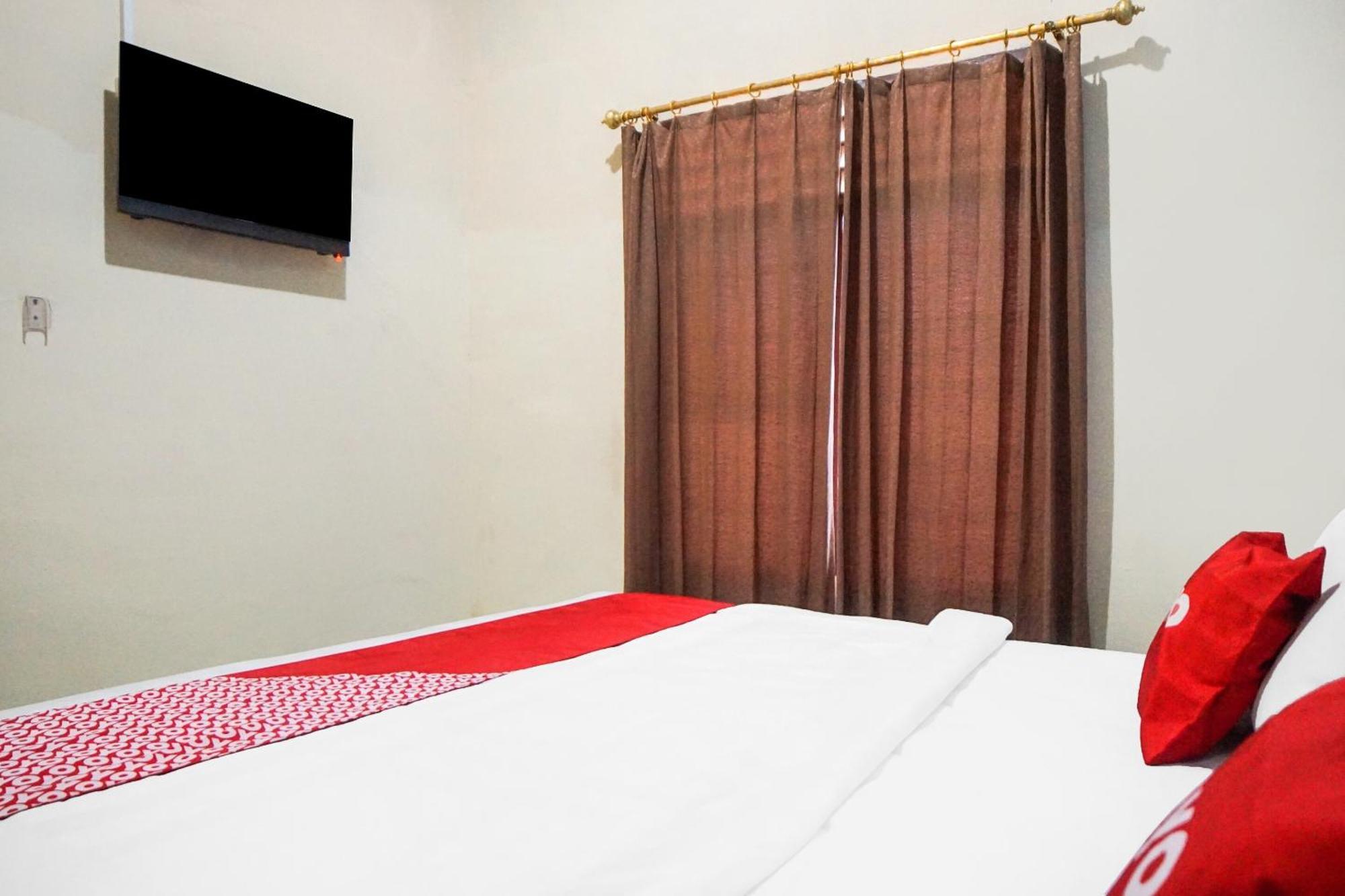 Oyo 92076 Sky Residence Cengkeh Medan Esterno foto
